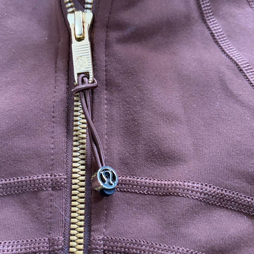 NWOT. Womens lululemon full zip jacket - Picture 5 of 6